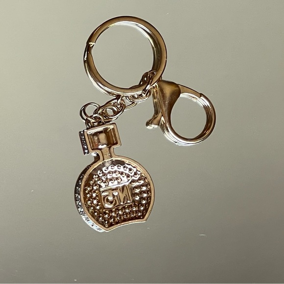 No. 5 perfume bottle bag charm - Picture 2 of 2
